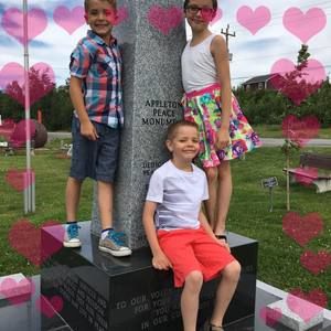 Meet your Posher, Sharon